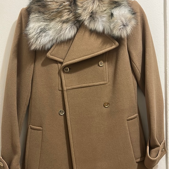 NEW Michael Kors Double Breasted Wool Coat with removable faux fur collar - Picture 4 of 12